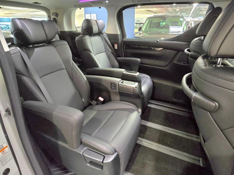 ALPHARD 3.5 SC - Image 3