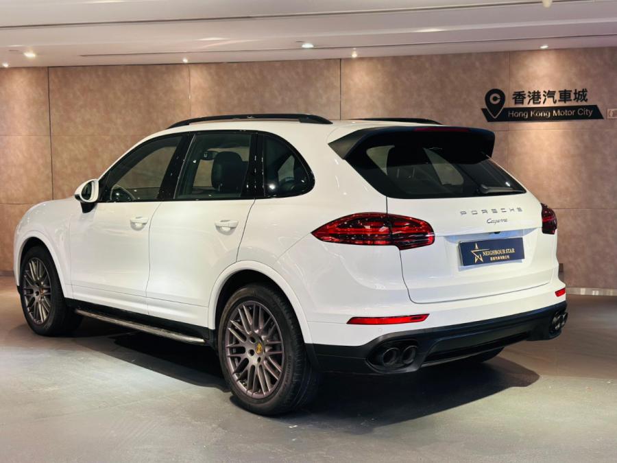 CAYENNE PLATINUM EDITION - Image 2