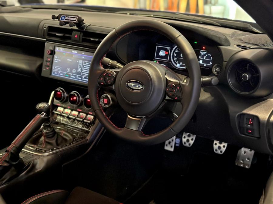 BRZ 2.4 RWD 6MT - Image 6