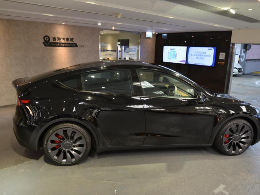 MODEL  Y  PERFORMANCE - Image 2