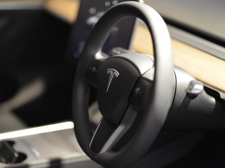 MODEL  Y  PERFORMANCE - Image 9