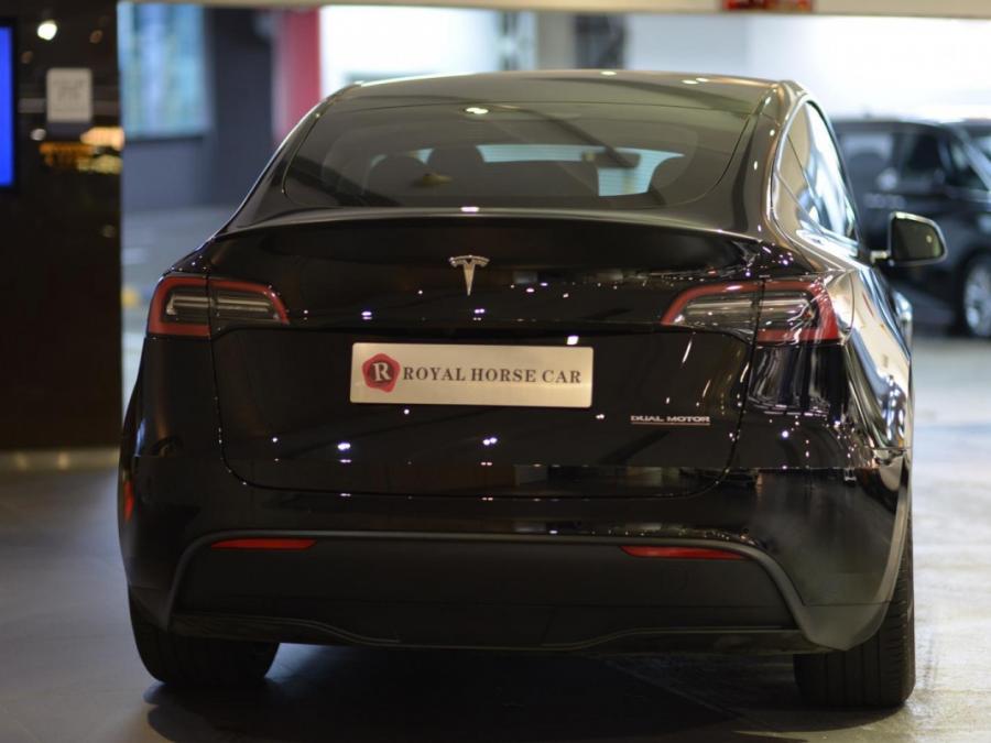 MODEL  Y  PERFORMANCE - Image 18