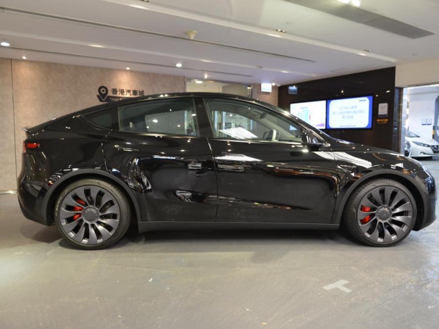 MODEL  Y  PERFORMANCE - Image 15