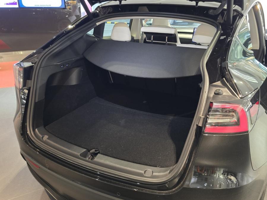 MODEL Y PERFORMANCE - Image 8