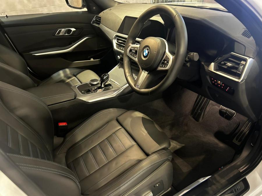 330IA M-Sport - Image 2