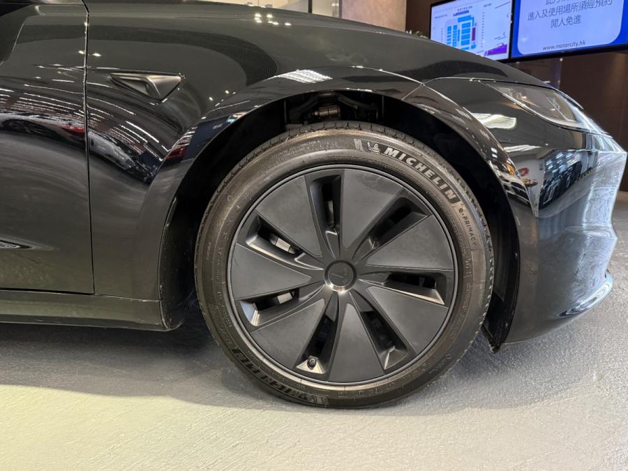 Model  3 long Range Dual  All Wheel - Image 16