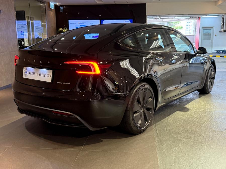 Model  3 long Range Dual  All Wheel - Image 11