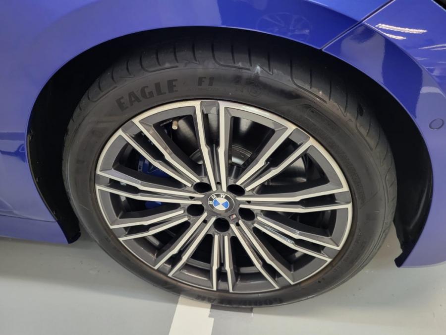 320i M SPORT EDITION - Image 5
