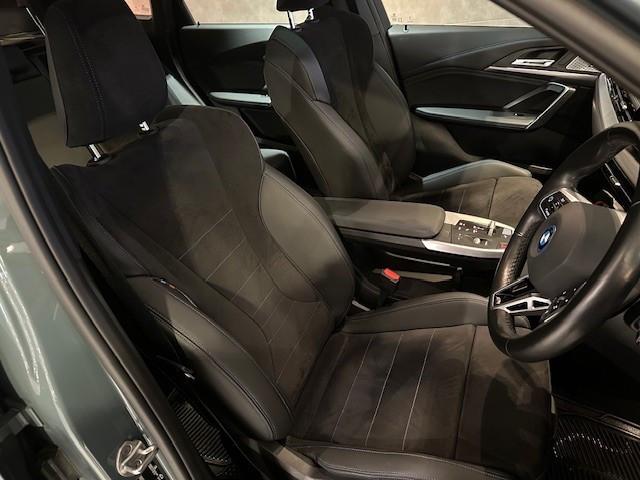 iX1 XDRIVE30 M SPORT EDITION - Image 16