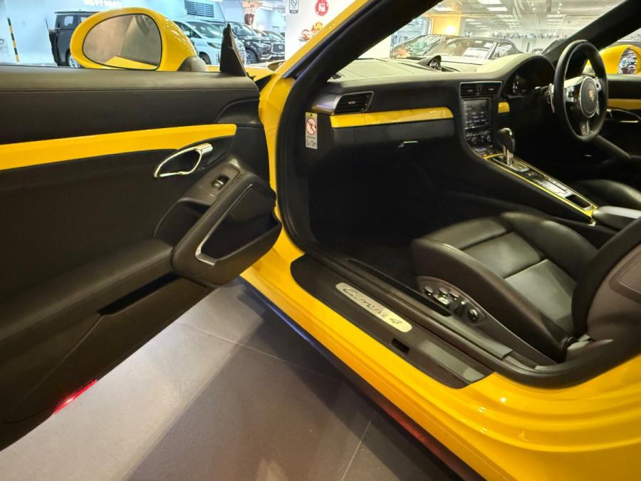 911 carrera 4 coupe - Image 10