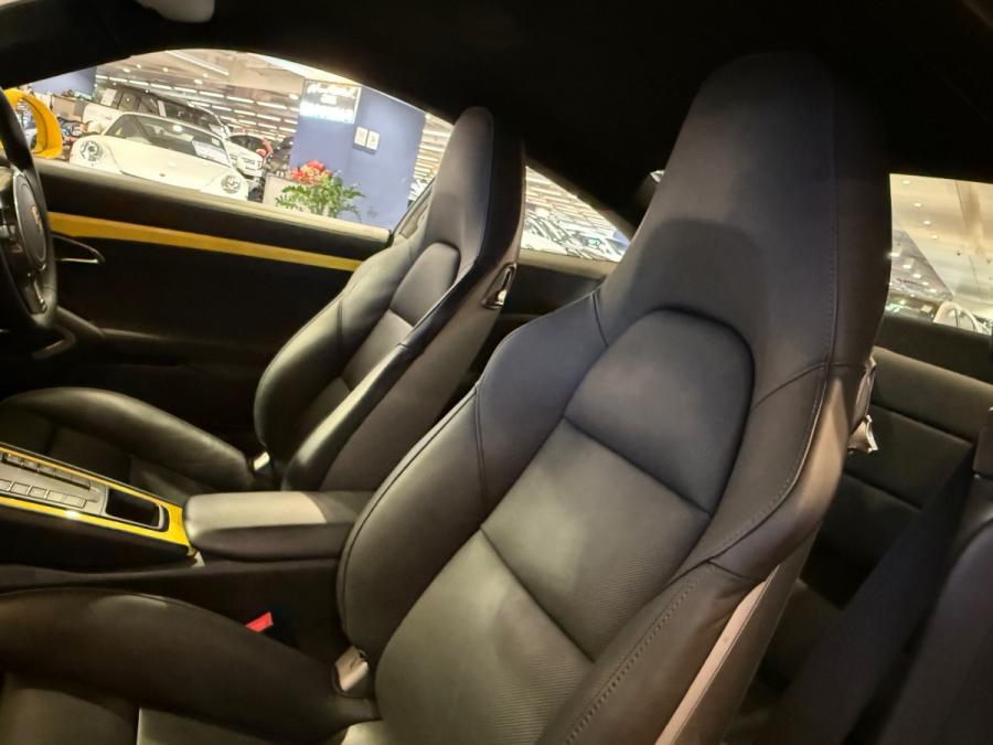 911 carrera 4 coupe - Image 9