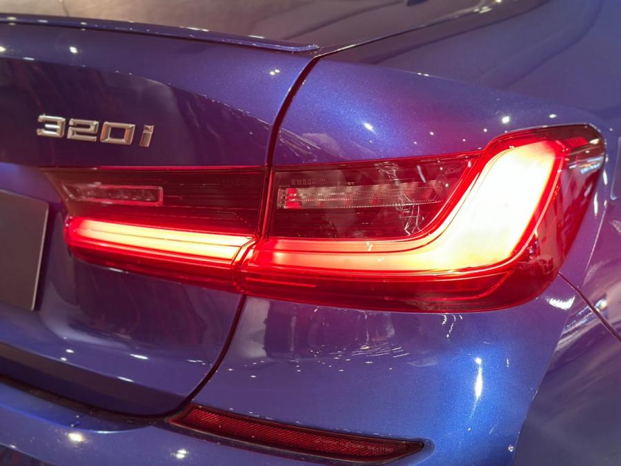 320IA SALOON M SPORT EDITION - Image 8