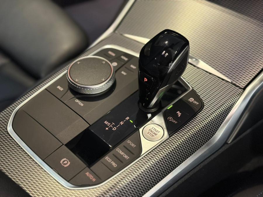 320IA SALOON M SPORT EDITION - Image 9