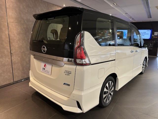 Serena Highway Star VIP S-Hybrid - Image 2