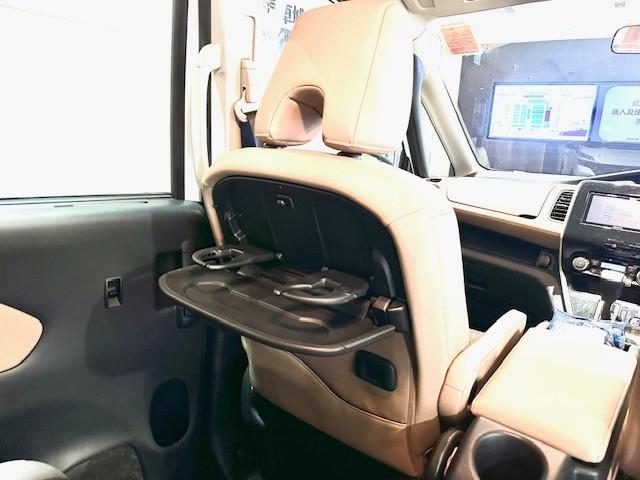 Serena Highway Star VIP S-Hybrid - Image 6