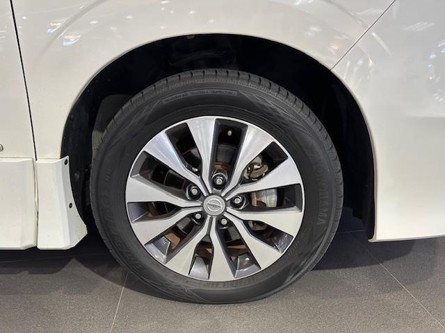 Serena Highway Star VIP S-Hybrid - Image 7