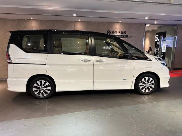 Serena Highway Star VIP S-Hybrid - Image 11