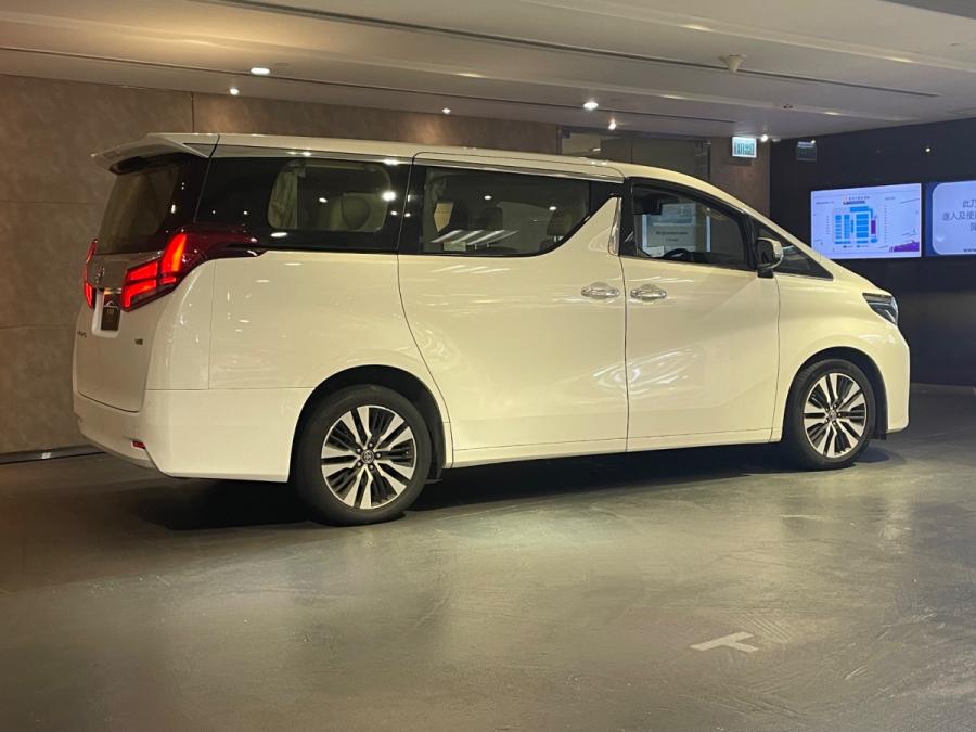 Alphard 3.5 - Image 2