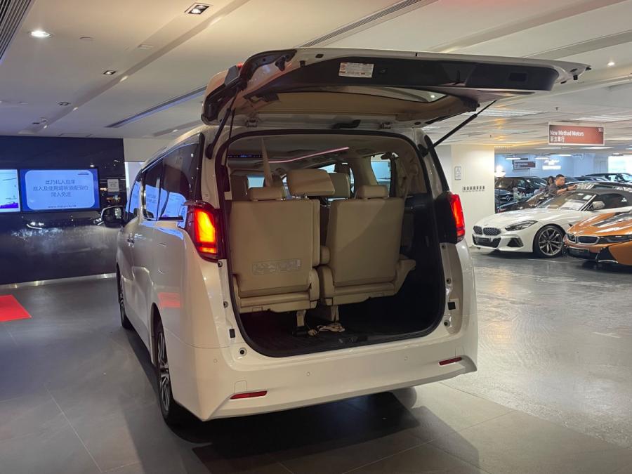 Alphard 3.5 - Image 8