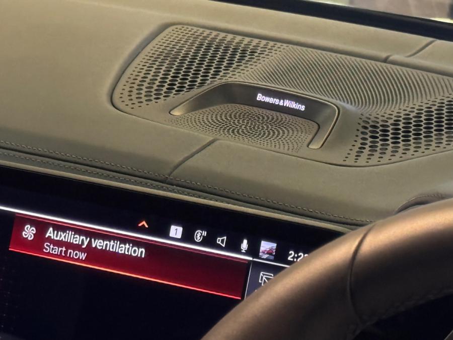 X7 M50i - Image 3