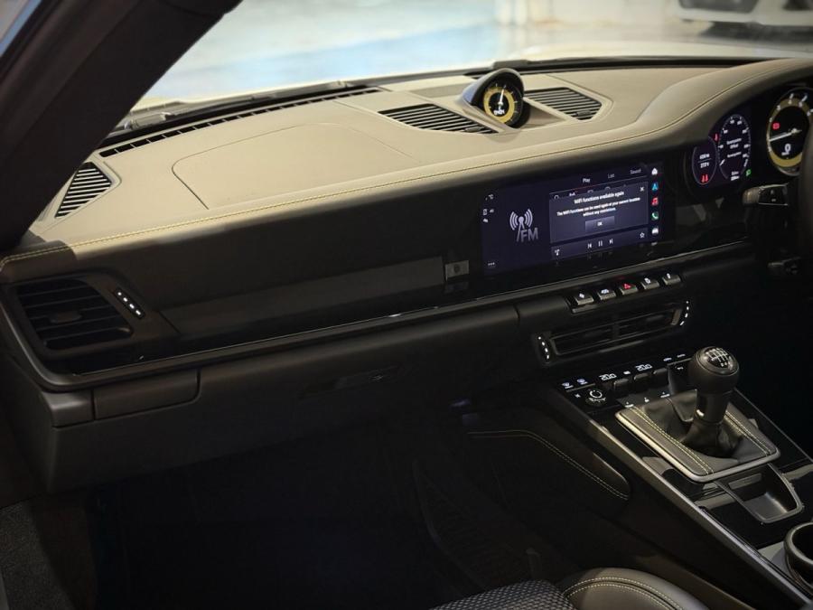 911 992 CARRERA T - Image 7