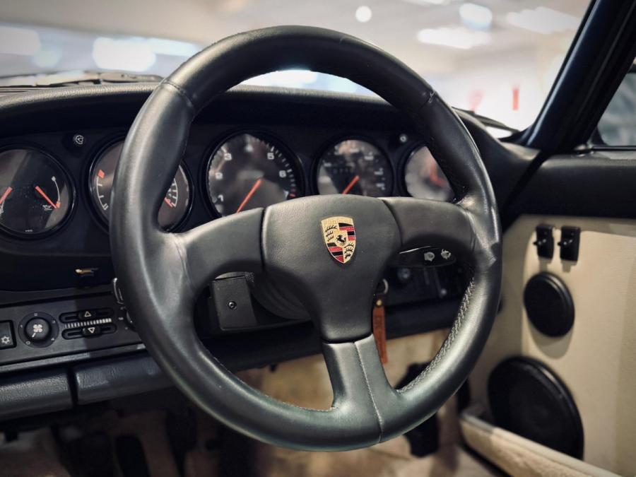 911 964 CARRERA 4 CABRIOLET - Image 2