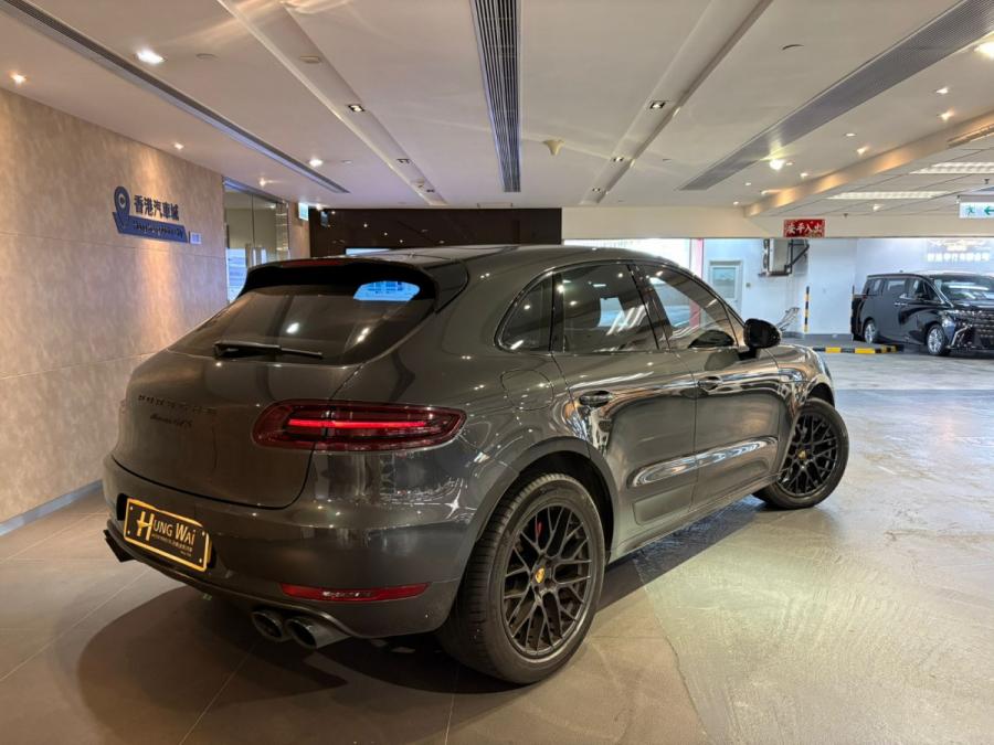 Macan GTS - Image 2