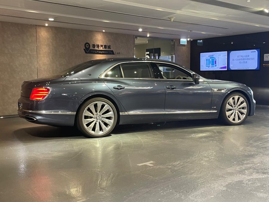 FLYING SPUR  First Edition - Image 2