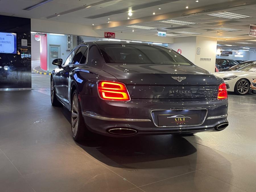 FLYING SPUR  First Edition - Image 4