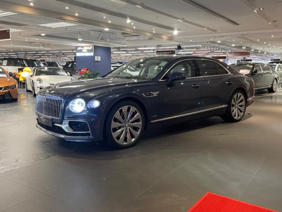 FLYING SPUR  First Edition - Image 3