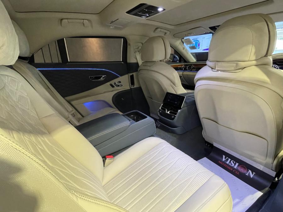 FLYING SPUR  First Edition - Image 7