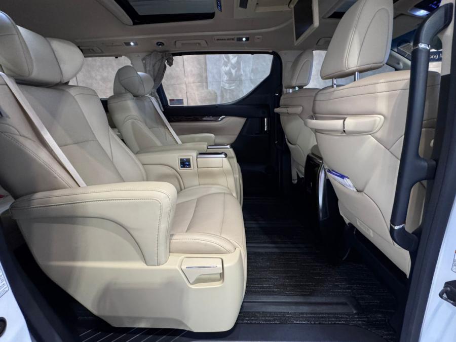 ALPHARD 3.5 - Image 6