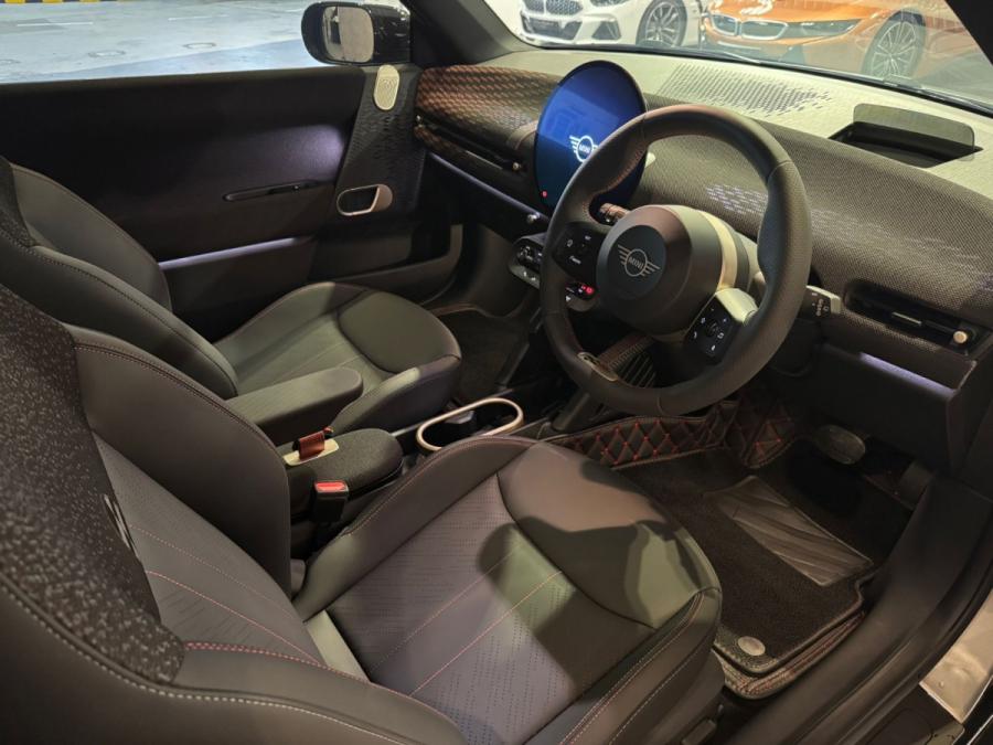 Mini Cooper Se J01 JCW - Image 3