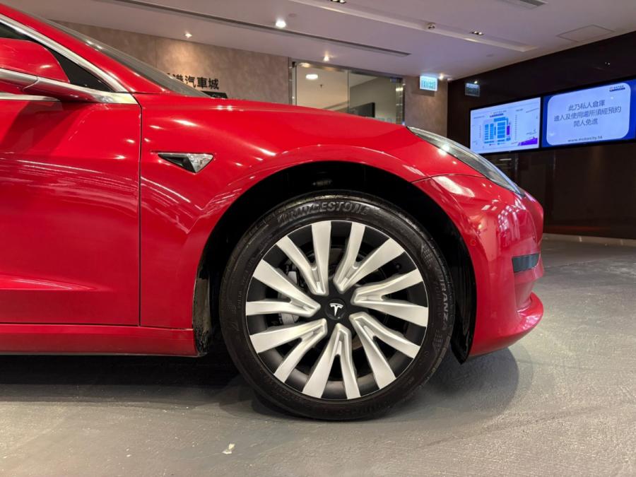 Model 3 SR Plus - Image 3