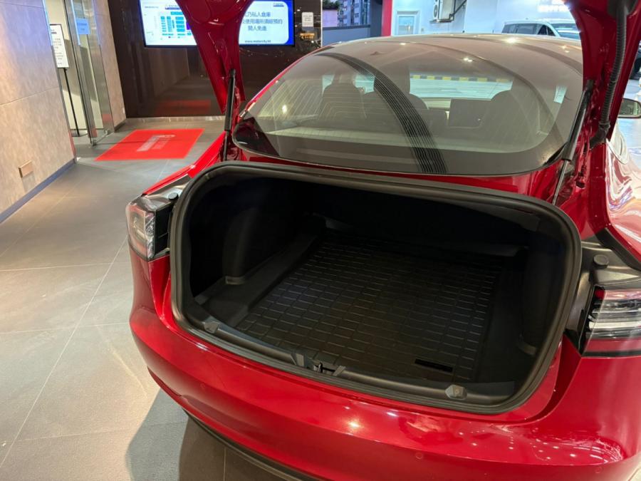 Model 3 SR Plus - Image 7