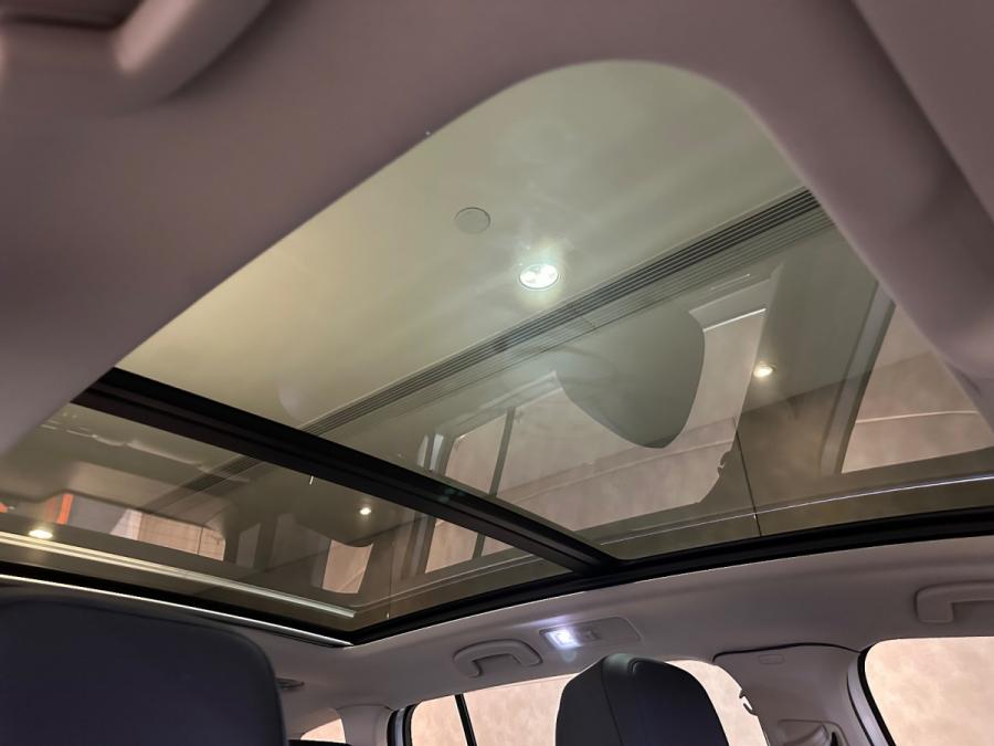 TOURAN  280 TSI  Luxury 版 - Image 3
