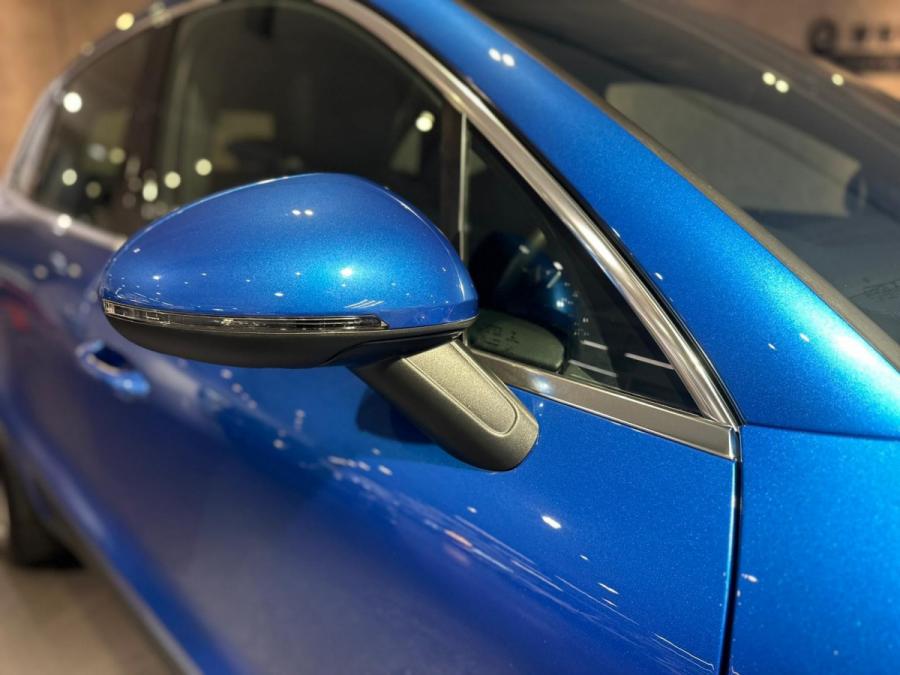 MACAN S - Image 6