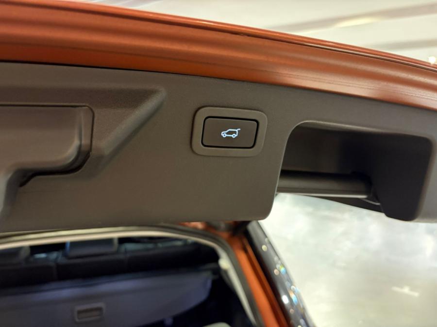Discovery Sport SE 7S P240 - Image 8