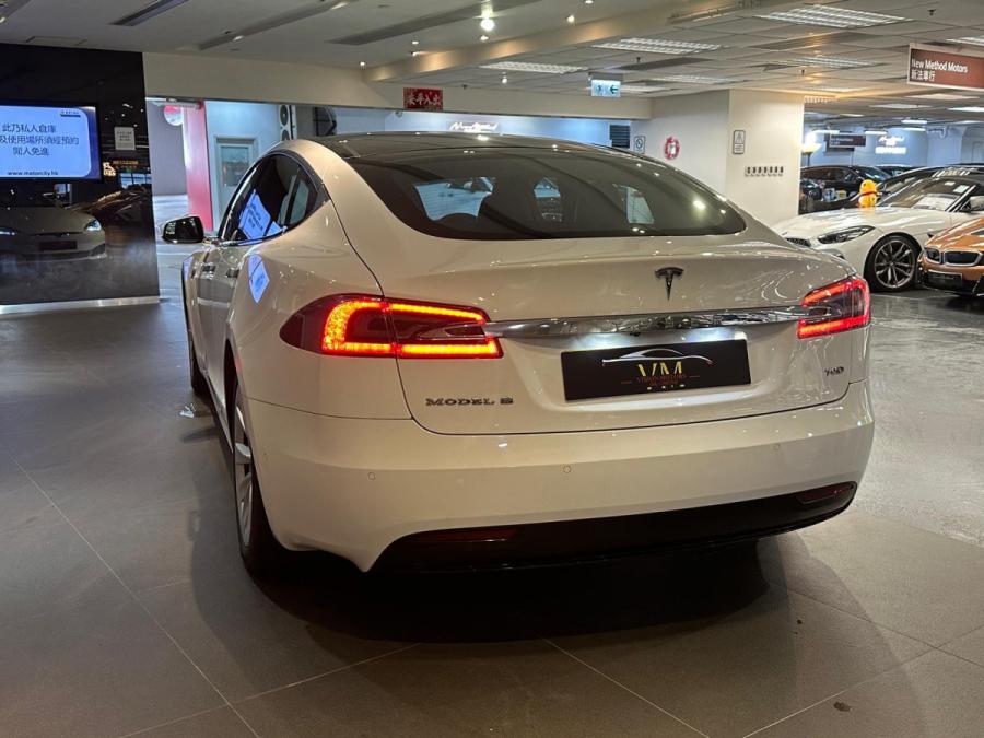 Model S 70D - Image 4