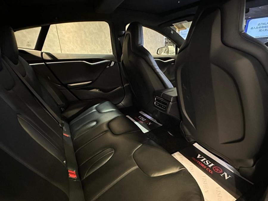 Model S 70D - Image 5