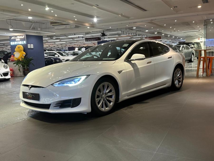 Model S 70D - Image 3