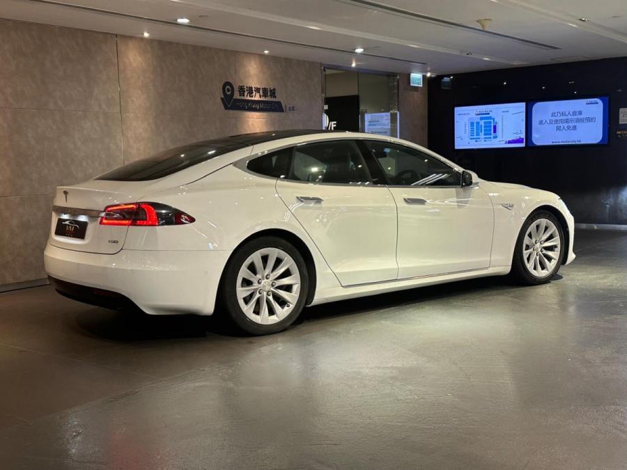 Model S 70D - Image 2