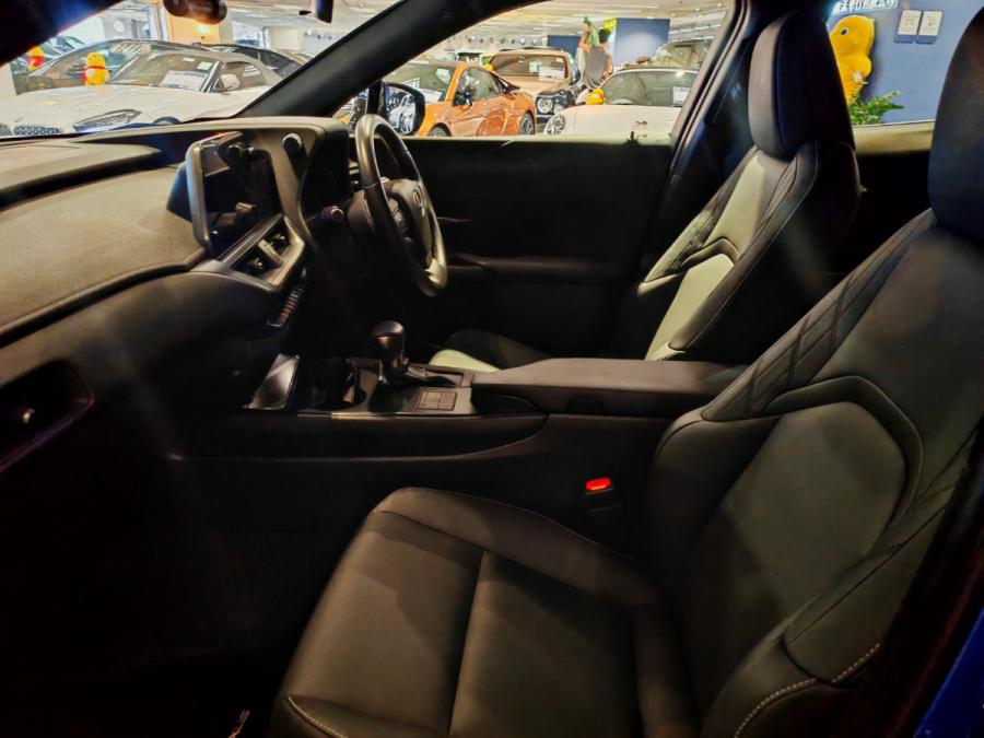 UX200 - Image 6