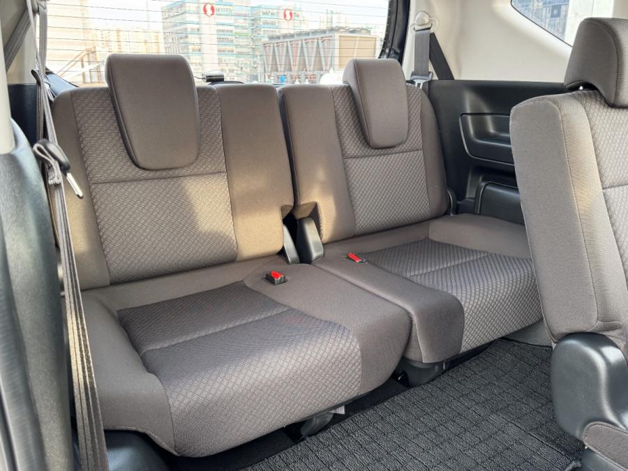 Freed Hybrid 7-Seater - Image 7
