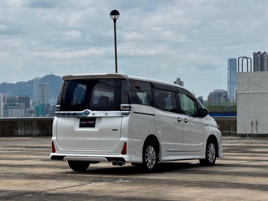 Voxy ZS Hybrid 煌II - Image 2