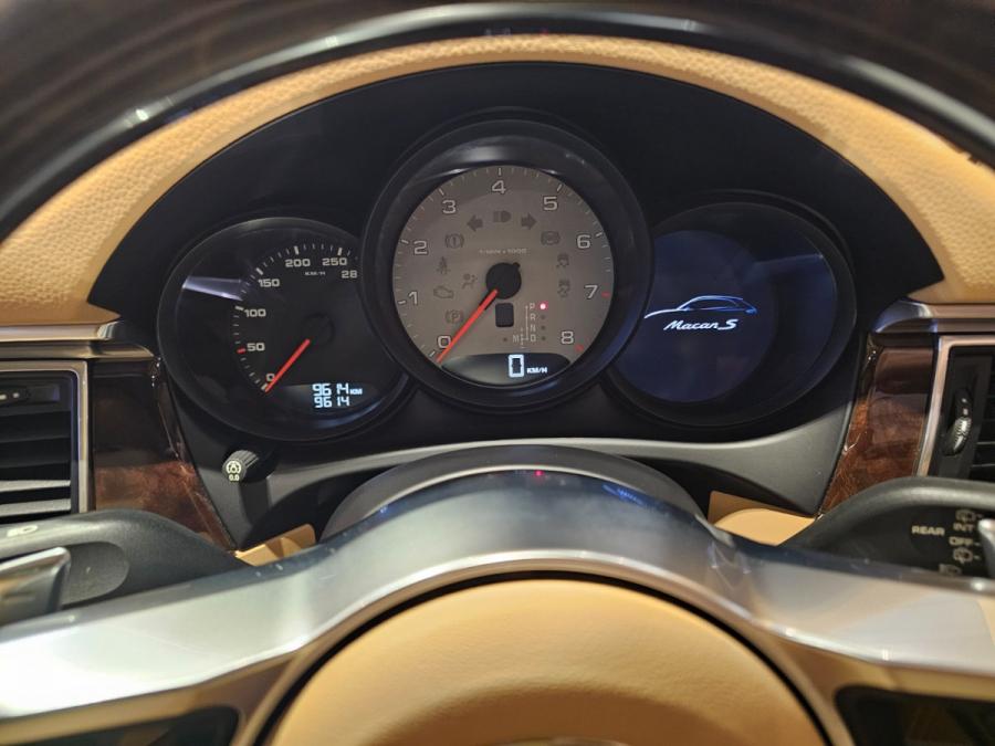 MACAN S - Image 3