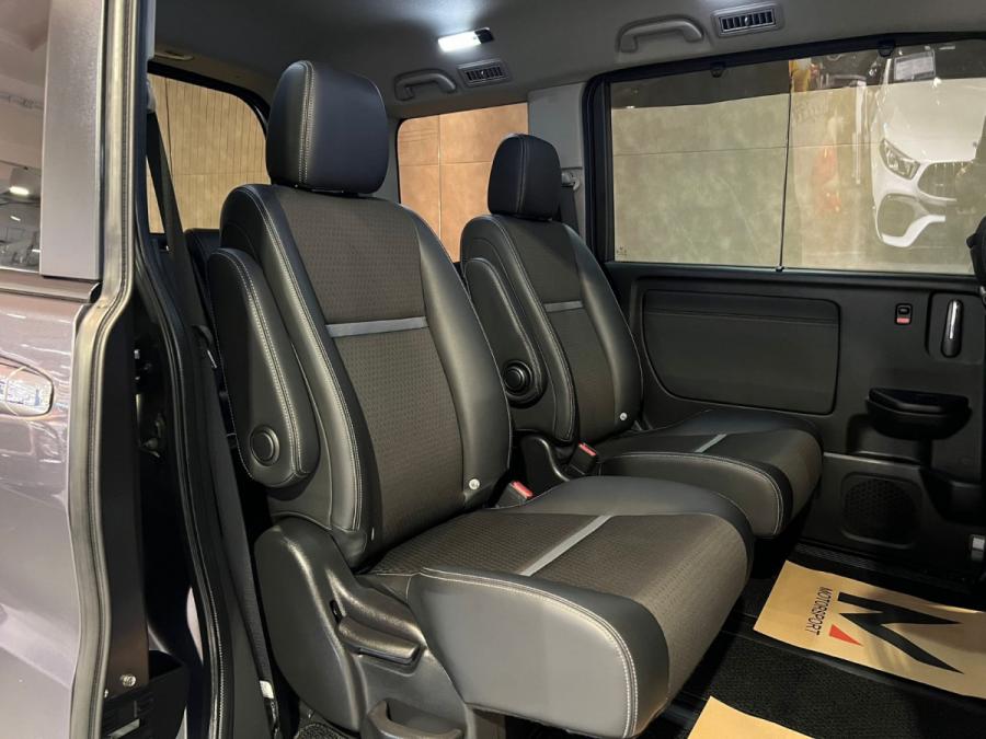 Stepwgn spada EX e:HEV - Image 5