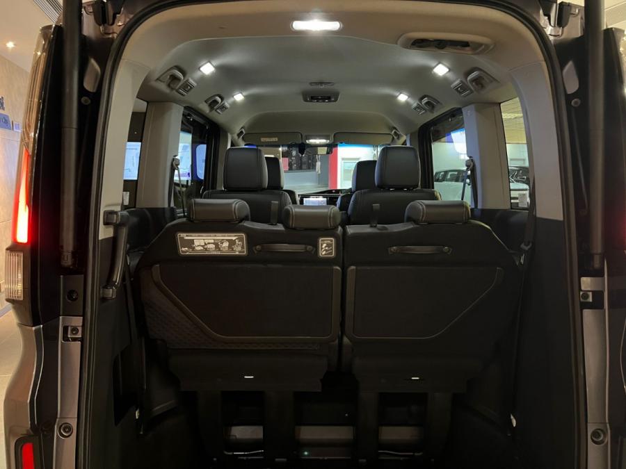 Stepwgn spada EX e:HEV - Image 6