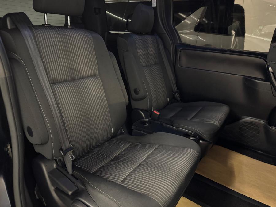 VOXY  HYBRID ZS - Image 5