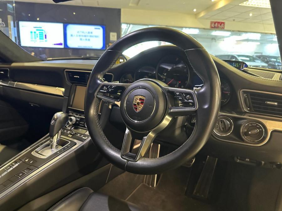 911 CARRERA COUPE - Image 10
